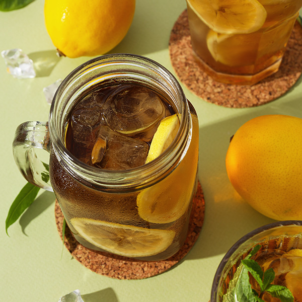 Domowe ice tea – proste przepisy, letnie orzeźwienie!